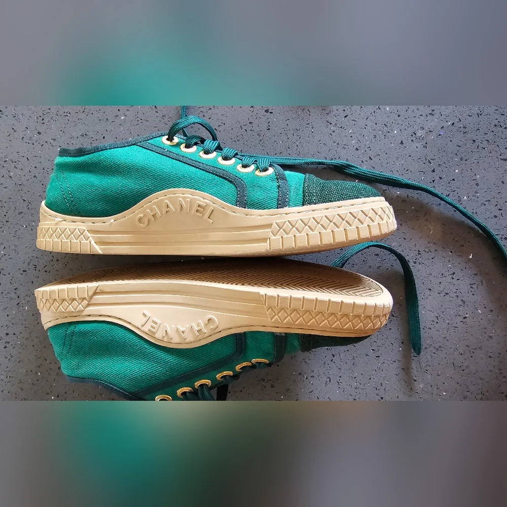 Chanel Sneaker Made In Italy💚